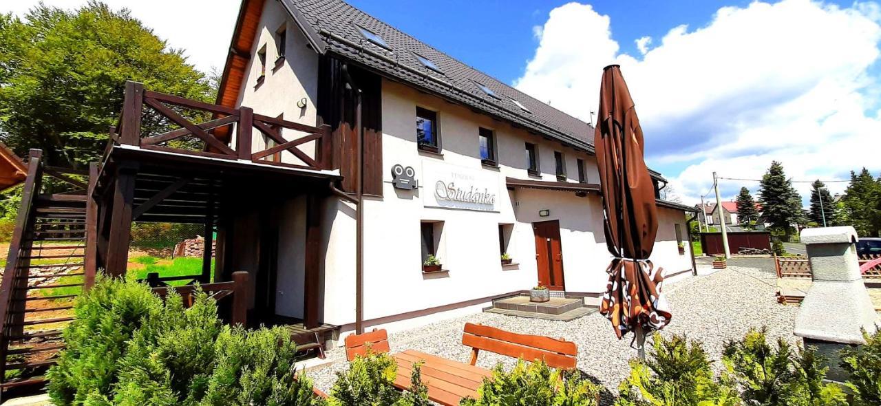 Penzion Studanka, Kliny Exterior photo